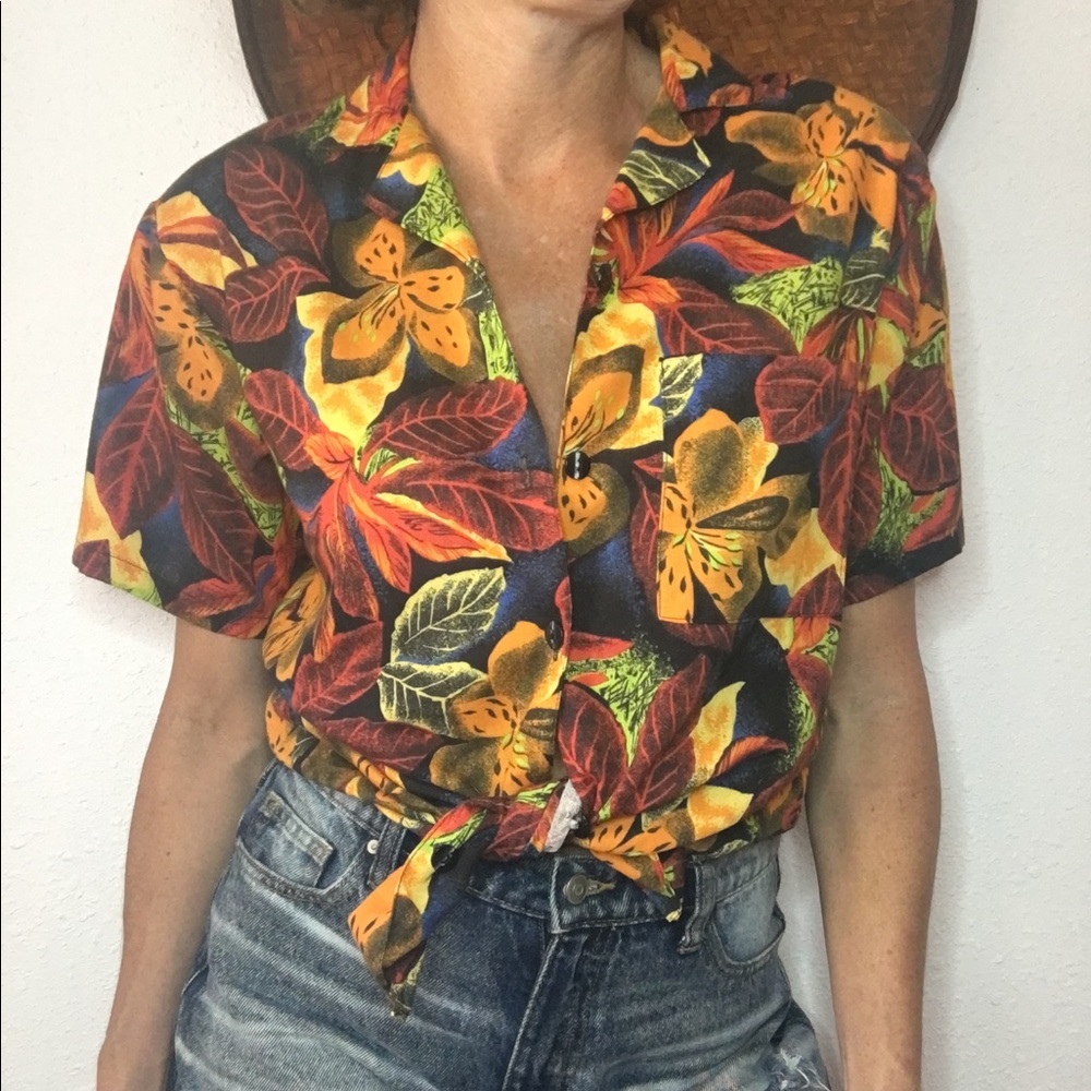 🎃VTG tropical print button down Tee
